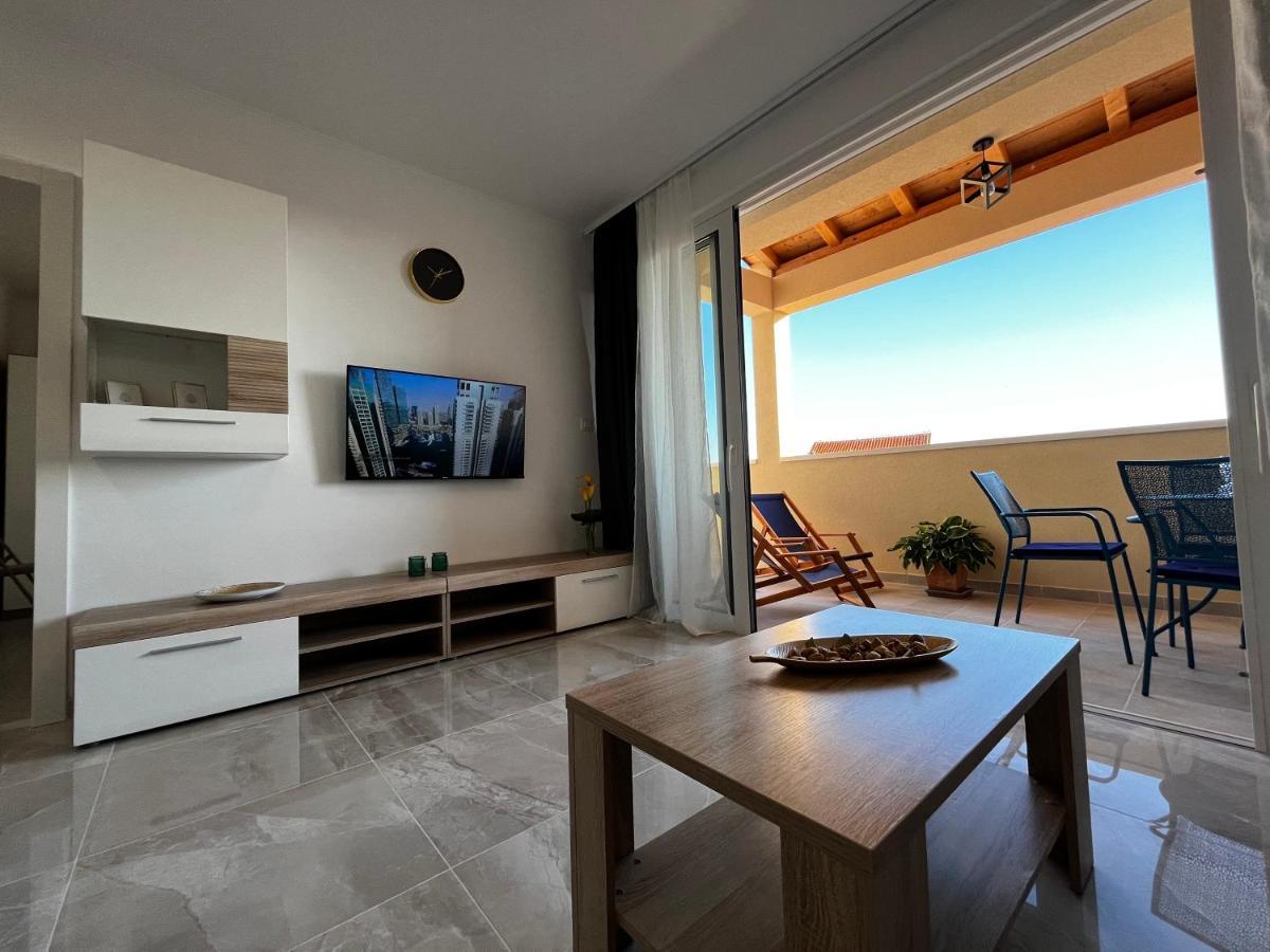 Pekasovi Seaview On A Beautiful Island Krapanj Apartment *