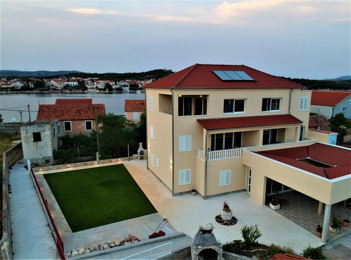 Apartment Pekasovi Seaview On A Beautiful Island Krapanj Sibenik