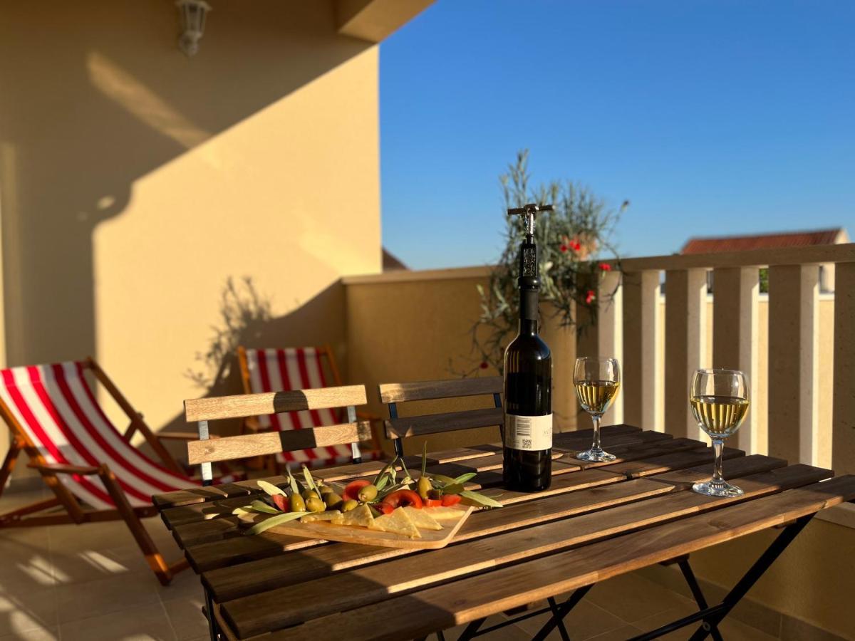 Apartment Pekasovi Seaview On A Beautiful Island Krapanj Sibenik