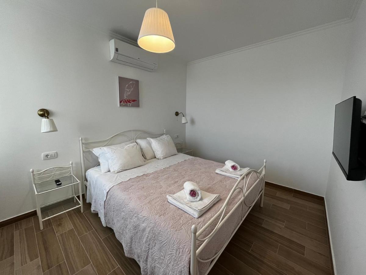 Apartment Pekasovi Seaview On A Beautiful Island Krapanj *