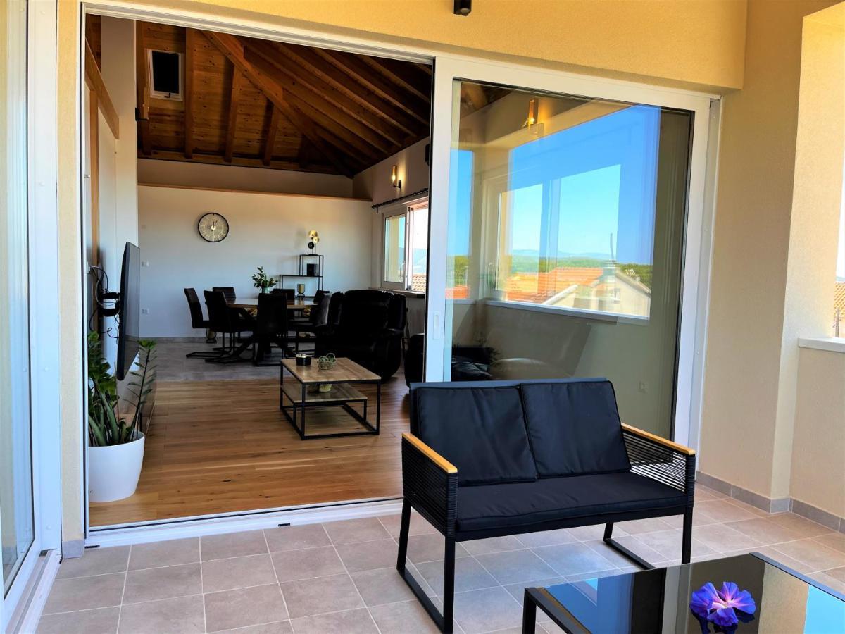 Apartment Pekasovi Seaview On A Beautiful Island Krapanj
